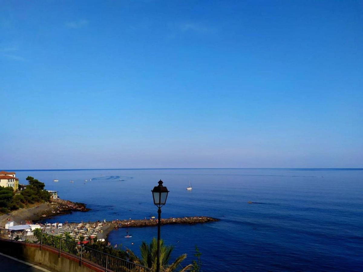 مبيت وإفطار شيرفو Tra Il Borgo E Il Mare المظهر الخارجي الصورة